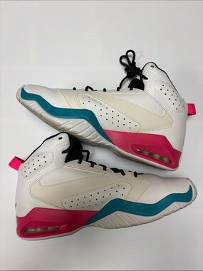 Mens Jordan Lift Off
Size 10

Worn 2x
Like new condition